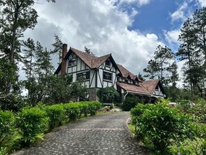 Exterior - Tudor Mountain Retreat (Panamá)