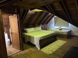 7 bedrooms, travel cot, free WiFi, bed sheets - Tudor Mountain Retreat (Panamá)