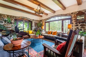 Smart TV, fireplace, video games