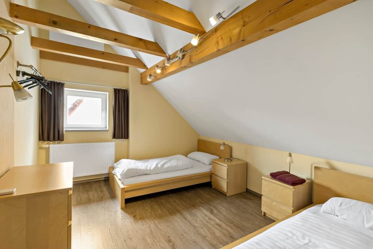 9 dormitorios, escritorio, wifi gratis