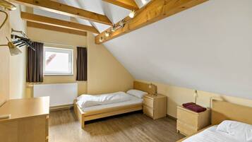 9 dormitorios, escritorio, wifi gratis