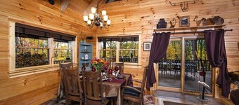 Hickory Ridge-Cabin less than 10 miles away from main state parks.