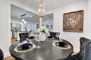Dining - Family Friendly Cozy Lake Front Home Newly Constructed With All the Amenities! (Pocono Lake)