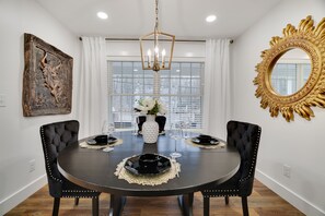 Dining - Family Friendly Cozy Lake Front Home Newly Constructed With All the Amenities! (Pocono Lake)