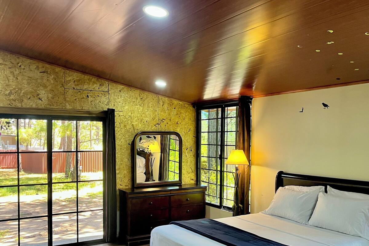 Familiehytte | Strykejern/-brett, wi-fi (inkludert) og sengetøy