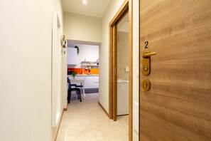 Interior - Andrea's House - Navigli Apartments (Milano)