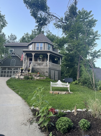 Exterior. Weston Home perfectly located. Walk from the house and explore town!