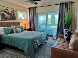 6 soverom, skrivebord, strykejern/-brett og wi-fi (inkludert)