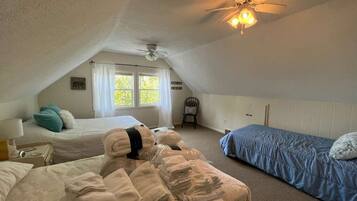 3 bedrooms, iron/ironing board, WiFi, bed sheets