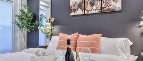 1 chambre, fer et planche à repasser, Wi-Fi, draps fournis