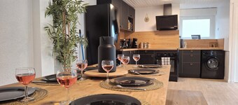 Au bon Endroit ! Maison de Ville de 100 m² au Pied du Rocher D'aiguilhe