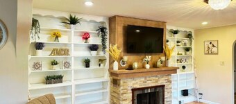 Cozy Riverside View House