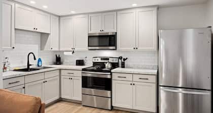 The Silo 1 - 1BD Traveler`s Haven