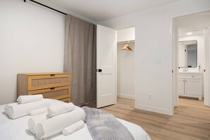 1 bedroom, desk, iron/ironing board, free WiFi