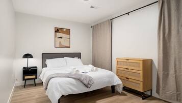 1 bedroom, desk, iron/ironing board, free WiFi