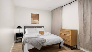 1 bedroom, desk, iron/ironing board, free WiFi