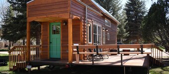 Your Adventure Hub – The Sequoia Tiny Home on River and Near Trails & Parks