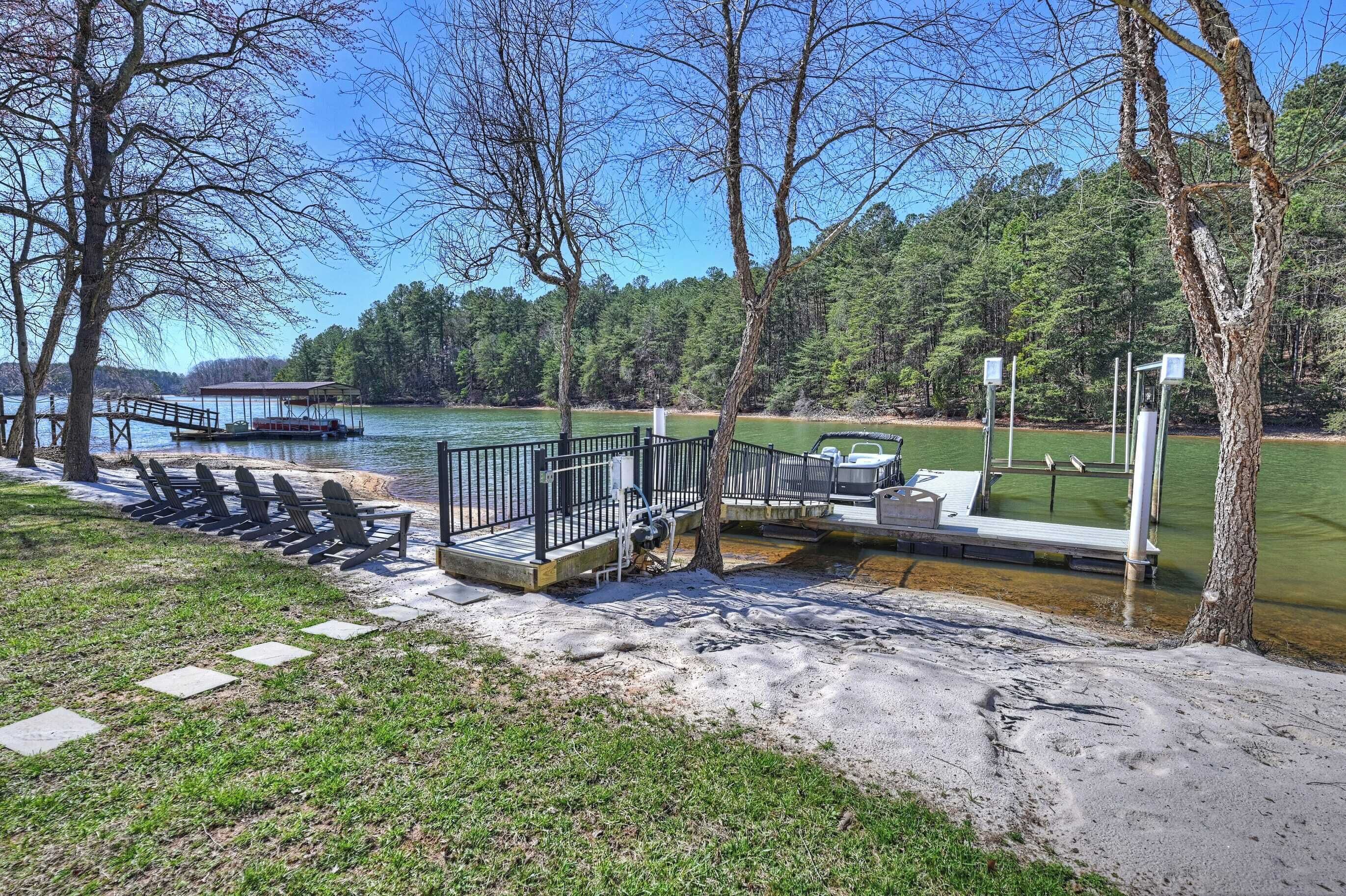 House (Multiple Bedrooms) | Front of property