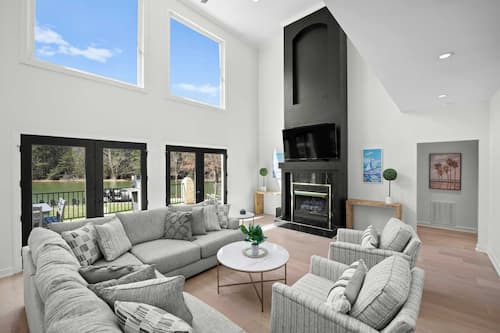 House (Multiple Bedrooms) | Interior