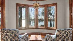 House (Multiple Bedrooms) | Interior - Sunset Shores Resort: The Grand House by Avantstay Lakefront, Spa, Private Dock+beach, Game Room (Mooresville)