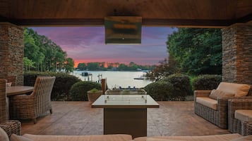 Rumah (6 Bedrooms) | Interior