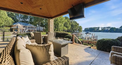 Lakefront Estate Pool + Hot Tub + Dock + Sauna Oasis at Ballycastle
