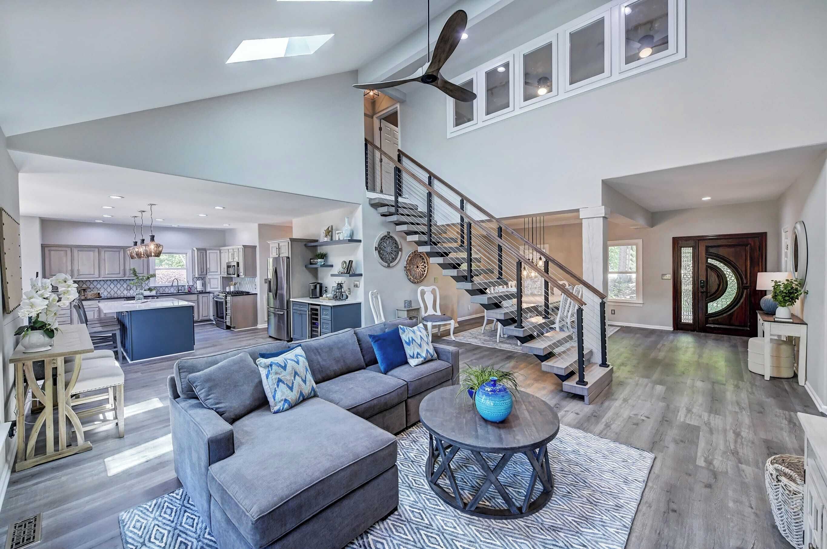 House (6 Bedrooms) | Interior