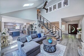 House (6 Bedrooms) | Interior - Oasis at Ballycastle by Avantstay Private Beach (Mooresville)