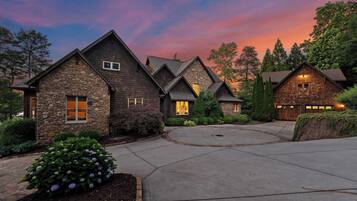 House (1 Bedroom) | Interior