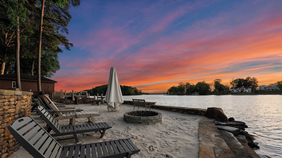 Private Dock, Hot Tub, Game Room, Firepit Sunset Shores Resort The Homestead