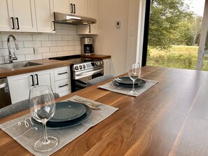 Micro-ondas, fogão, cooktop, lava-louças