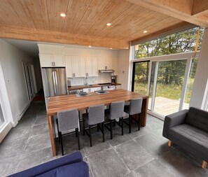 Micro-ondas, fogão, cooktop, lava-louças