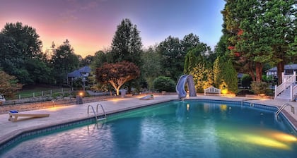 Lakefront Home w Pool, Dock, Fire Pit & Game Room Sip, Sip Away by Avantstay