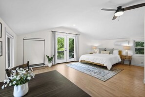 House (6 Bedrooms) | Interior