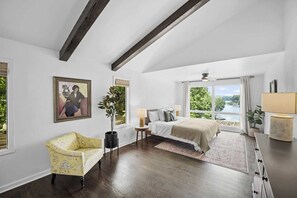 House (6 Bedrooms) | Interior