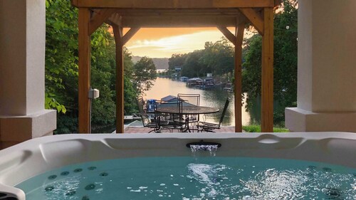 Hummingbird Home by Avantstay Hot tub + Sauna