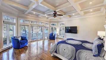 House (5 Bedrooms) | 5 bedrooms, iron/ironing board, bed sheets