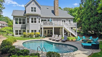 Villa (6 Bedrooms) | Front of property