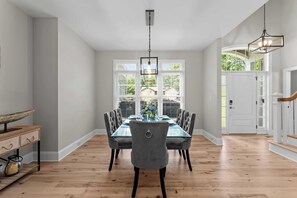 Villa (6 Bedrooms) | Interior - Making Waves by Avantstay Sleeps 20 + Pool (Denver)