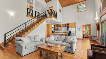 單棟房屋 (5 Bedrooms) | 內部