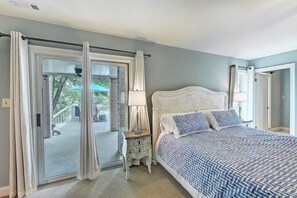 Interior - Lakefront w/ Private Dock + Hot Tub Pontoon Rental Butler Bliss by Avantstay (Sherrills Ford)