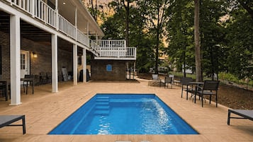 House (5 Bedrooms) | Front of property