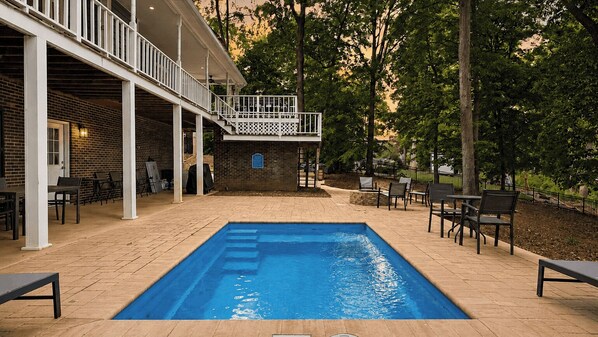 House (5 Bedrooms) | Front of property