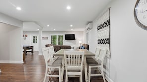 Interior - Porch Paradise by Avantstay New Pool, Firepit (Mooresville)