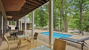 House (5 Bedrooms) | Interior