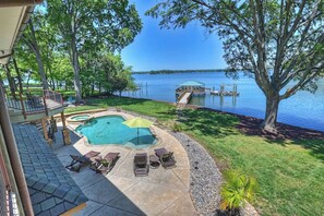 Interior - Water, Water Everywhere by Avantstay Pool + Dock (Mooresville)