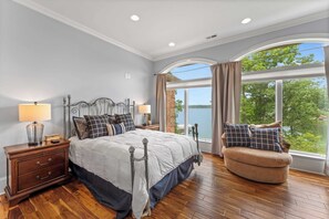 House (Multiple Bedrooms) | Interior - Flip Flop Therapy by Avantstay Lakefront Home w/ Game Room & Dock Access (Mooresville)