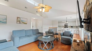 Interior - Shades of Summer by Avantstay Gazebo, Dock, View (Denver)