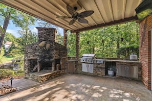 House (5 Bedrooms) | Interior - Lakeside Landing by Avantstay Private Dock (Mooresville)
