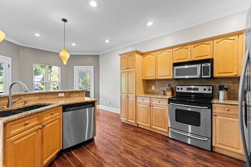 Lakeside Landing by Avantstay Private Dock